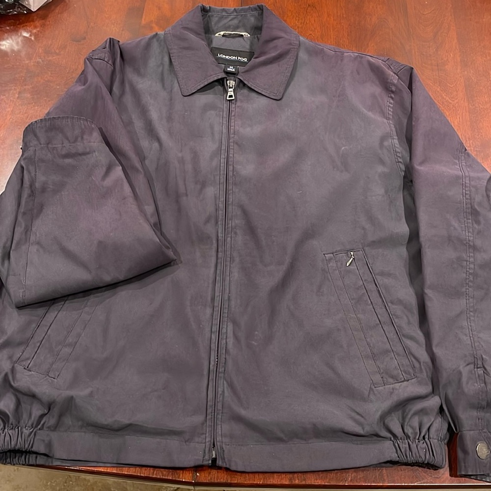 B1256 London Fog Bomber Golf Jacket Windbreaker Medium Black Full Zip Pockets.